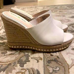 NWOT white studded wedges